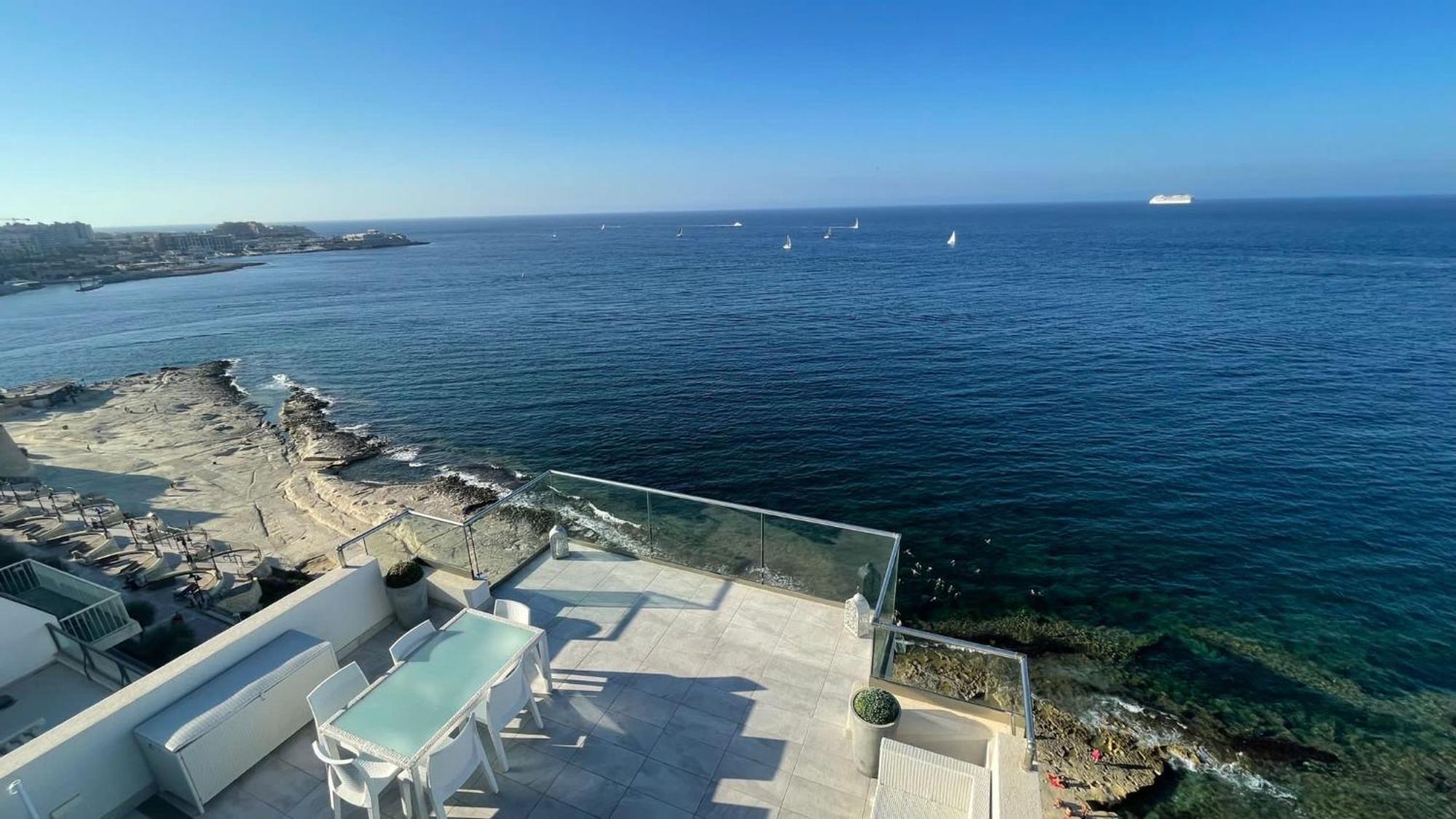 Stunning Penthouse, 2 Bedroom, Heart Of Sliema Exterior photo